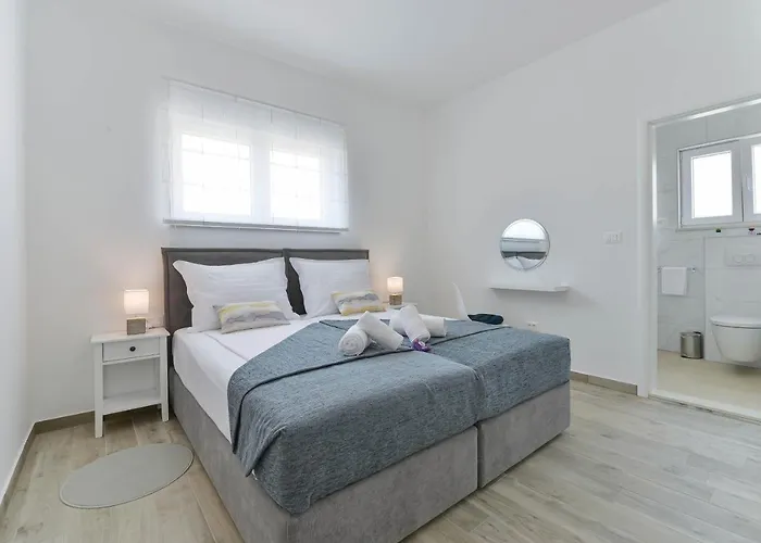 Luxury With A Swimming Pool - Mulo, Zadar - 19093 * ヴーシ